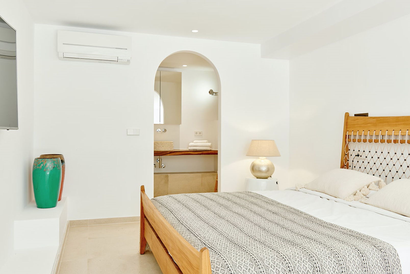 Resa estates villa es cubells frutal summer luxury double bedroom 7.png